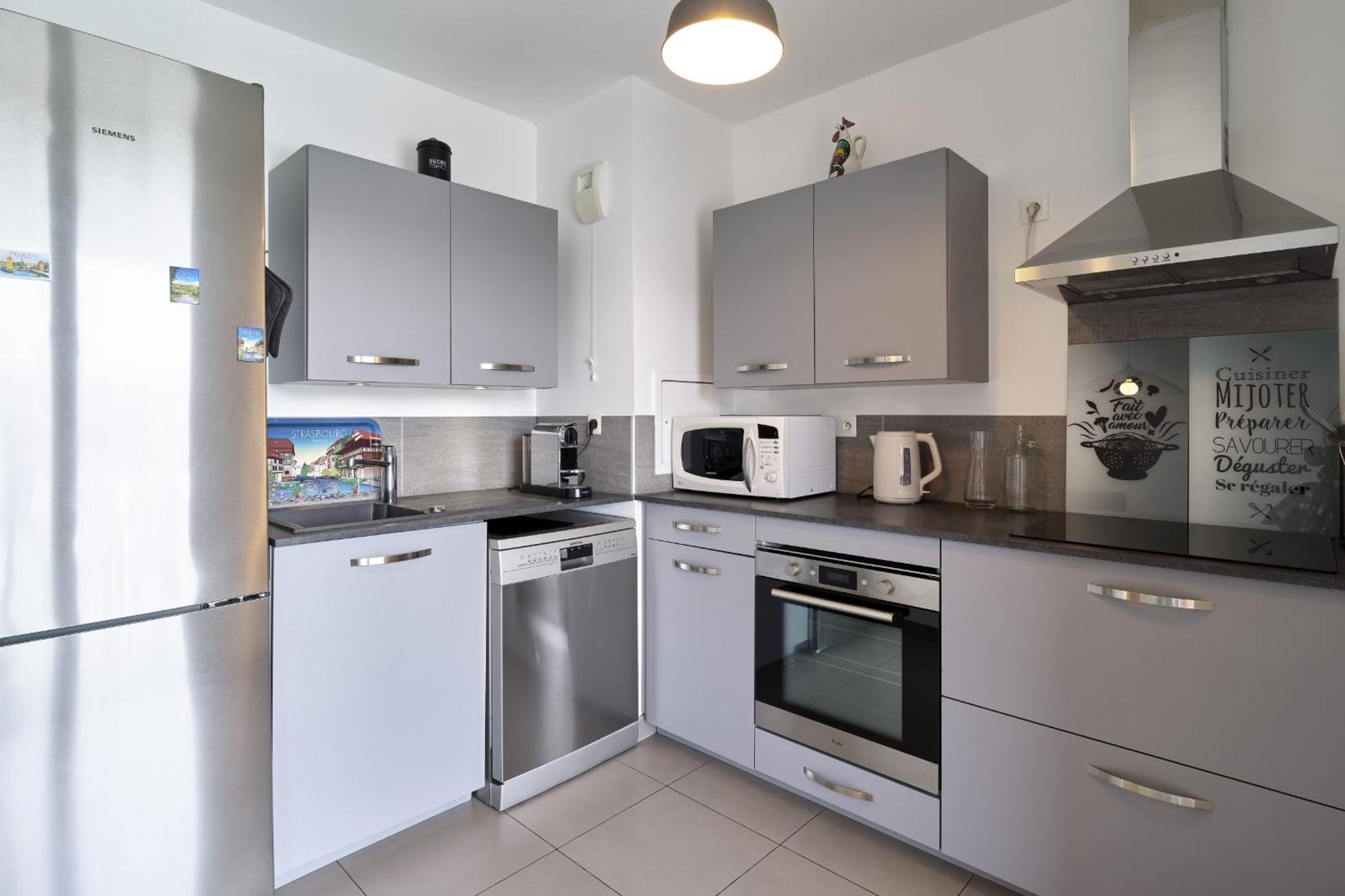 Appartement Dans Les Etoiles - 2 Bedroom With Free Parking Near To The Center *